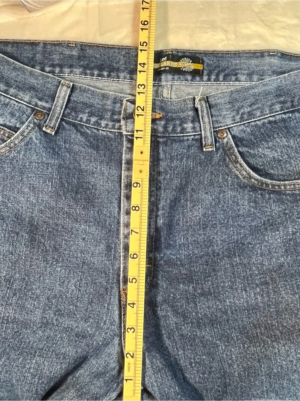 Lee Regular Fit Straight Leg Jeans Mens Size 40x28 Medium Wash Denim